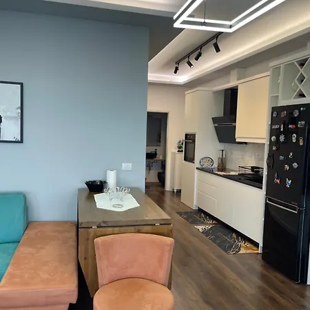 Loris Apartmán